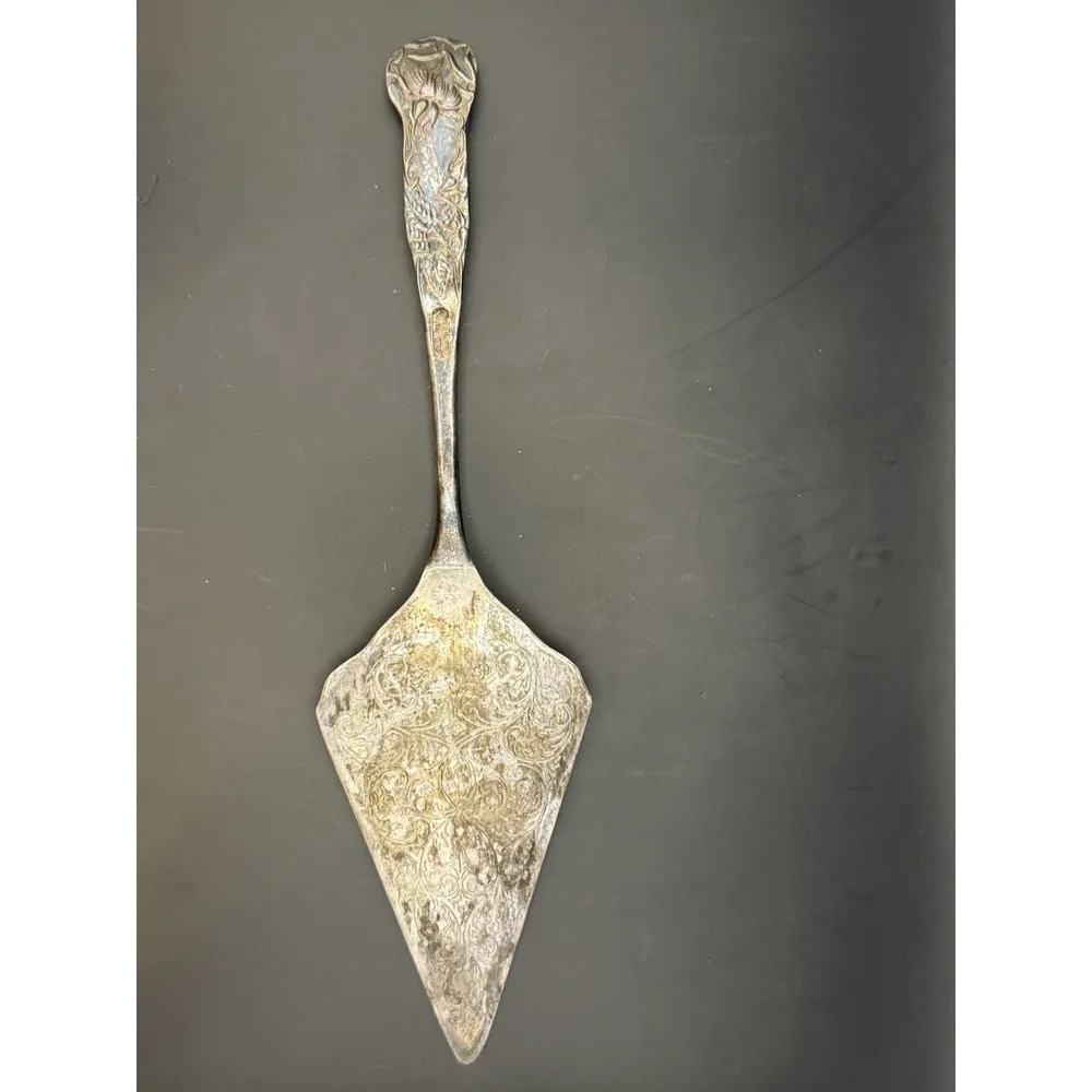 Vintage Italian Silverplated Cake Pie Server Art Nouveau Floral Handle